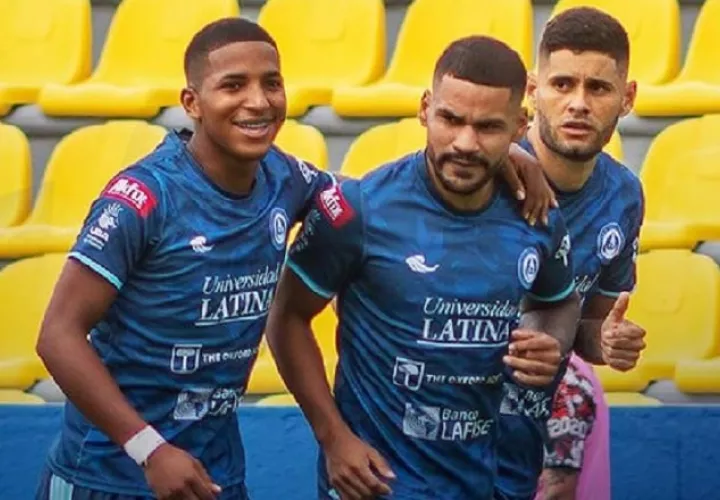 Jugadores de Universitarios de Coclé. Foto: LPF