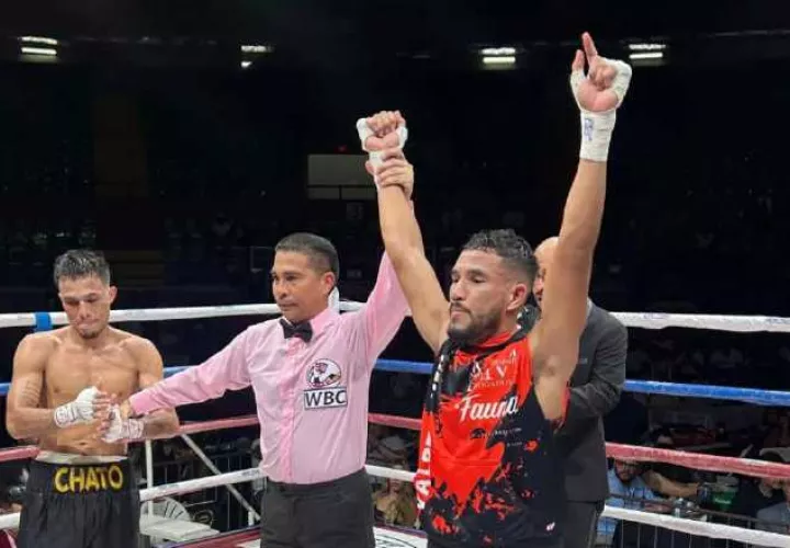 Hibrahim Valdespino, festeja su triunfo.  Foto: @hibrahim.v