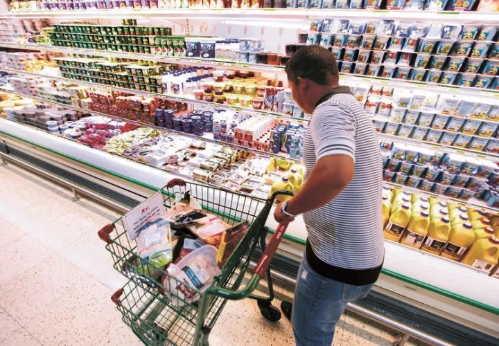 Consumidores deben aprender a leer las etiquetas de los productos para no caer en publicidades engañosas. Foto: archivo