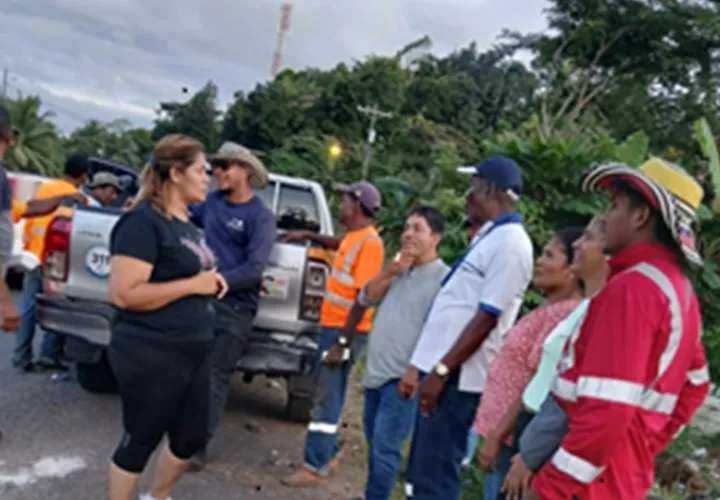 Los trabajos que se llevaron a cabo en los sitios afectados fueron supervisados por Marysin Cedeño, vicegobernadora de Colón y Prospero Brown, director regional del Idaan en la provincia de Colón. 