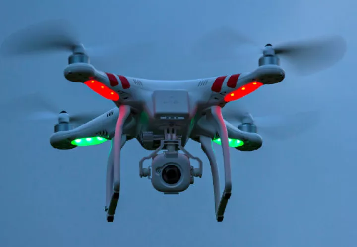 Drones comerciales deben ser operados por pilotos con licencia de vuelo categoría RPA. Foto: Archivo