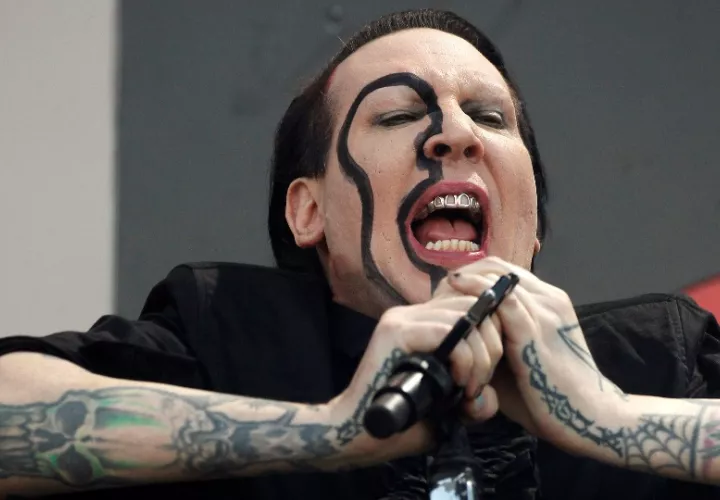 Marilyn Manson durante un concierto. Foto: EFE / Victor Lerena
