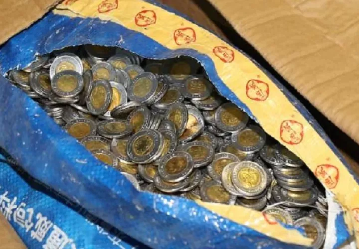 Monedas falsificadas fueron decomisadas por la Autoridad Nacional de Aduanas. 