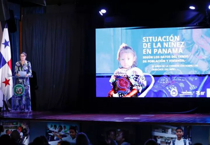 La representante de UNICEF en Panamá, Sandie Blanchet, habla durante la presentación del informe 'Situación de los Niños, Niñas y Adolescentes (NNA) en Panamá'. Foto: EFE