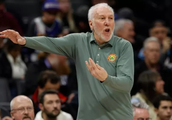 Gregg Popovich de los Spurs se recupera. Foto: EFE
