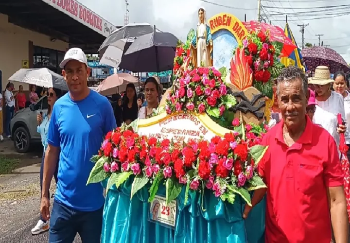 La romería mariana es una de las manifestaciones de mayor fe a la Virgen de la Medalla Milagrosa. Foto. Melquíades Vásquez