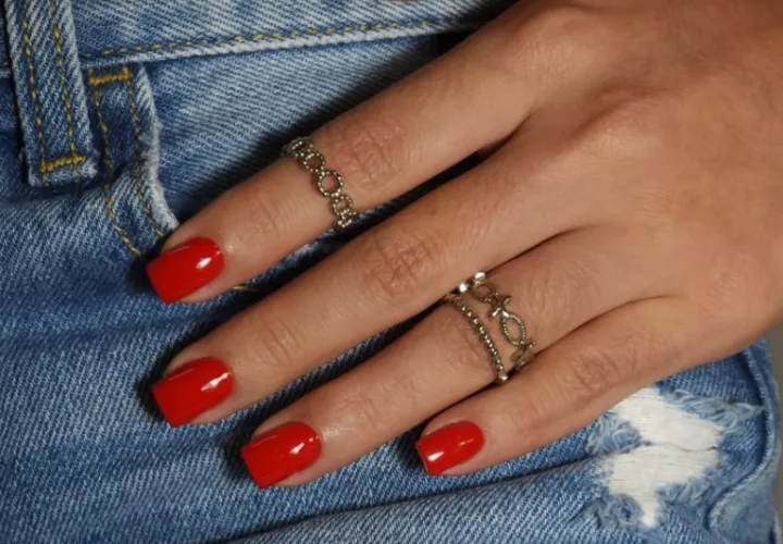 Las uñas cortas están de moda. Foto: Cortesía / Chiiki Nails