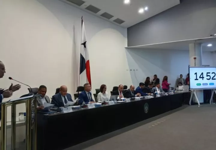 Presentación del rector Eduardo Flores. Foto: Cortesía