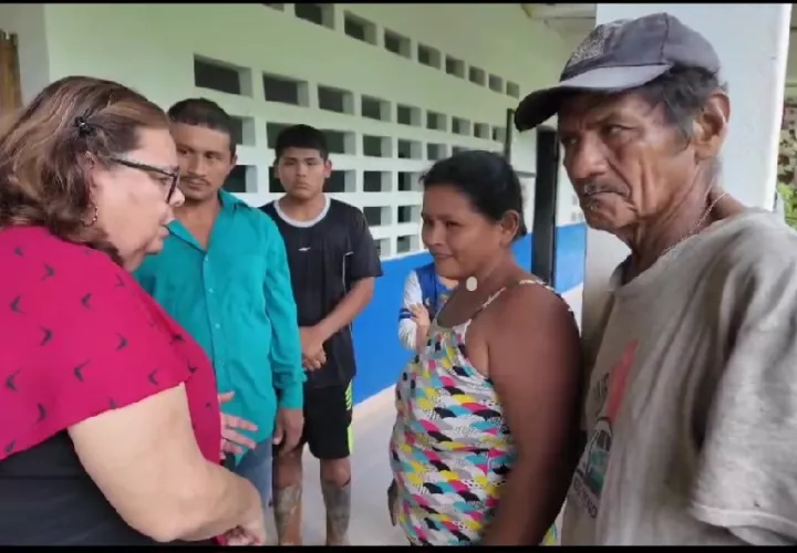 La Gobernadora de Veraguas Hildemarta Riera precisó que está llegando la ayuda humanitaria. Foto. Melquíades Vásquez