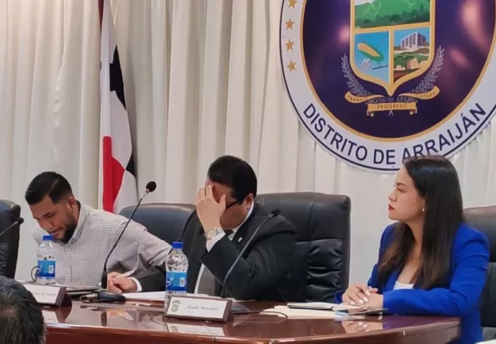Por su parte, el vicealcalde Oliver Ríos, desde su cuenta X, también aclaró que “no he recibido ningún préstamo por parte del Municipio de Arraiján”. Foto. Eric Montenefro