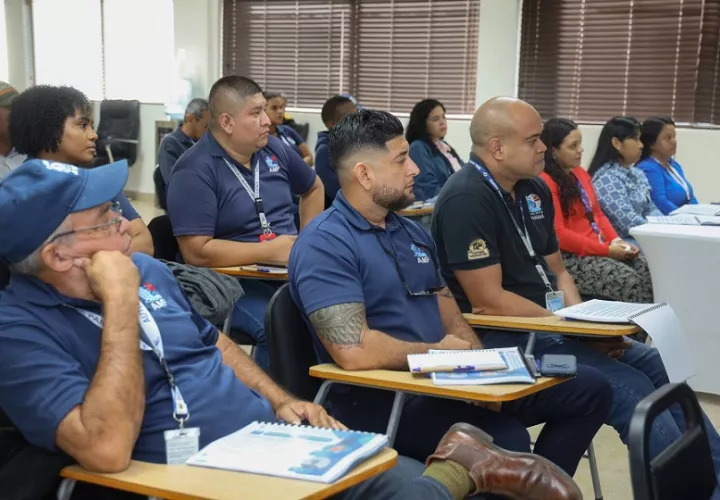 Participaron más de 30 oficiales de diversas regiones del país, en la que estaba la provincia de Colón. Foto: Diómedes Sánchez  