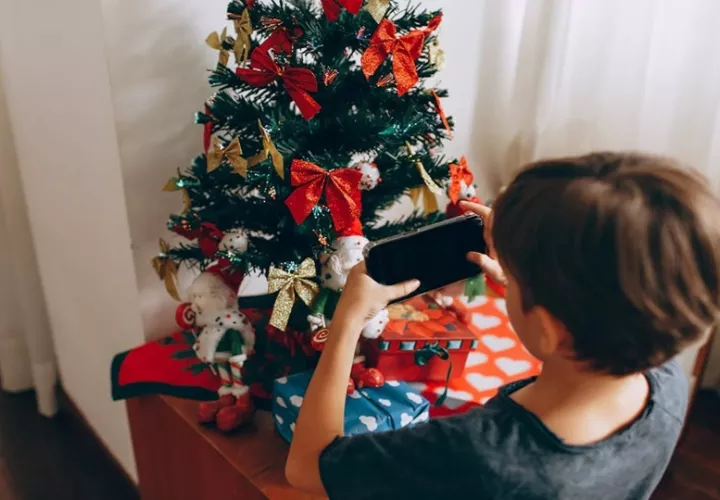 Los dispositivos electrónicos se han convertido en el regalo predilecto de la época. Foto: Pexels 