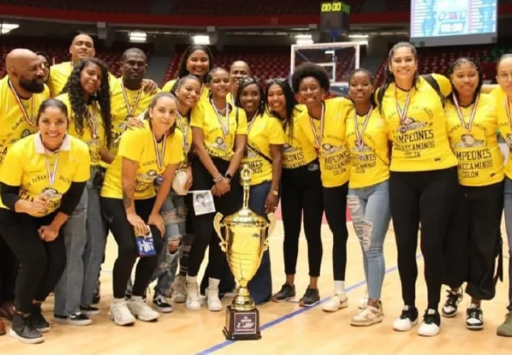 Las Correcaminos de Colón salió campeón femenino. Foto: Fepaba