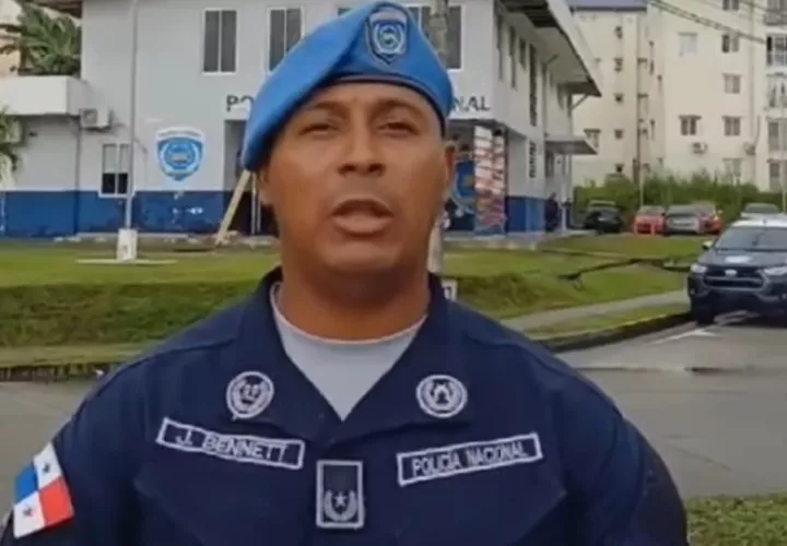 Julio Bennet, jefe de la Unidad Preventiva Comunitaria, dijo que se mantienen los programas de prevencióin e los centros educativos. Foto. Proteger y Servir