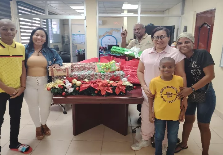 colon1-navidad-familia_0.jpg