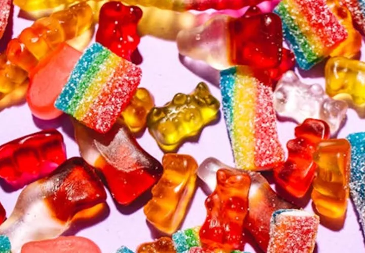 El colorante se encuentra en productos como chicles o caramelos. Foto: Pexels