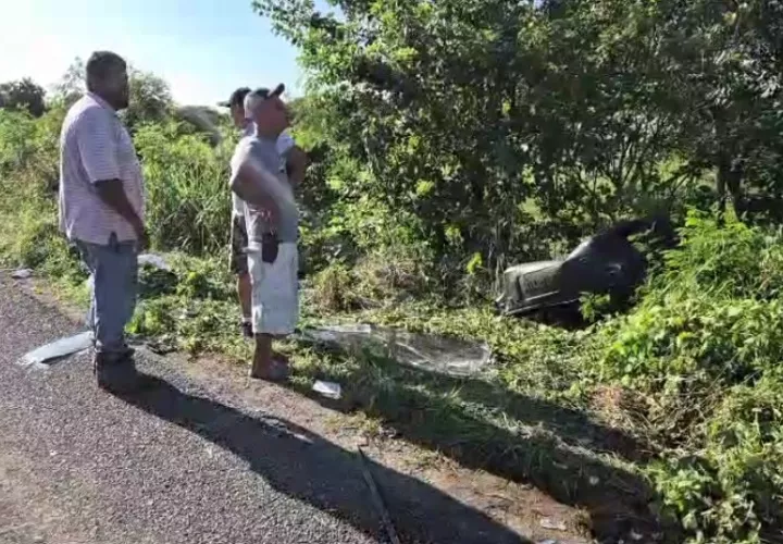 Tanto las víctimas como los heridos viajaban en un mismo auto, y algunos eran moradores del área de Botello, y otros de La Villa. Foto. Thays Domínguez