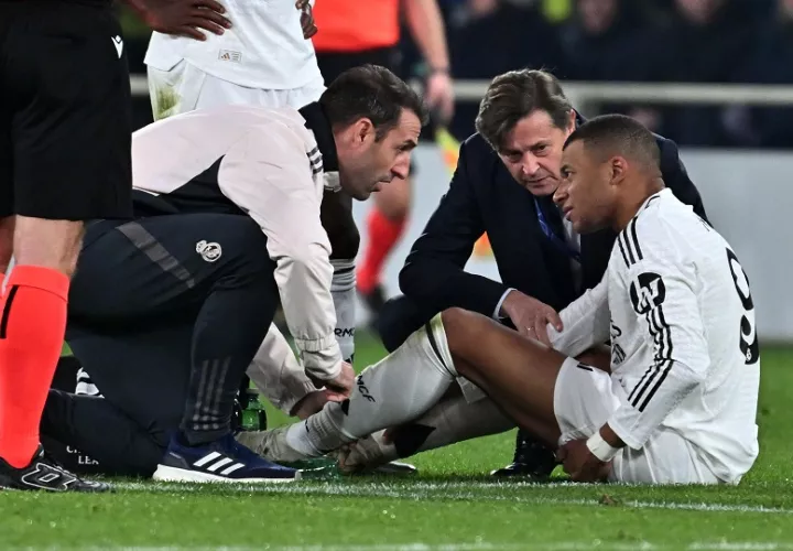 Mbappé del Real Madrid salió lesionado del partido contra Atalanta. Foto: EFE