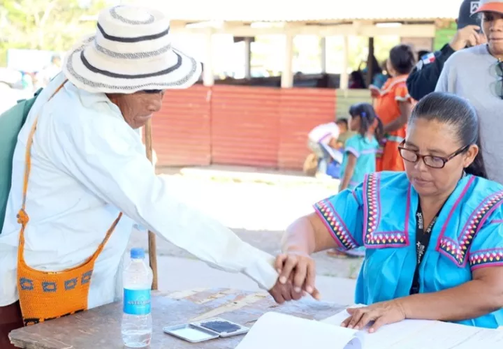 120 a los 65 beneficia a las personas que no pudieron acceder a una jubilación. Foto: Cortesía