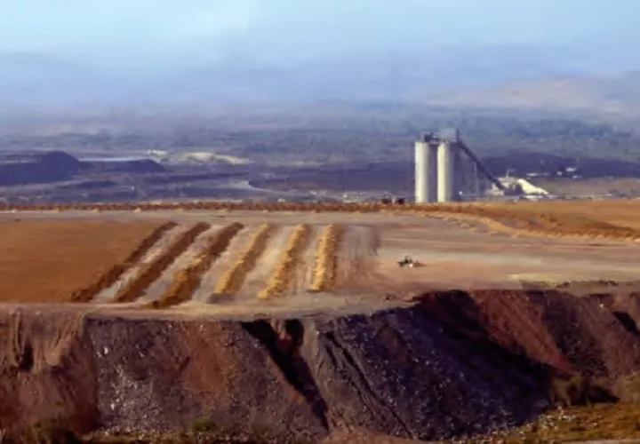  La Guajira 1993: La mina de carbón del Cerrejón en el Departamento de La Guajira, Colombia.