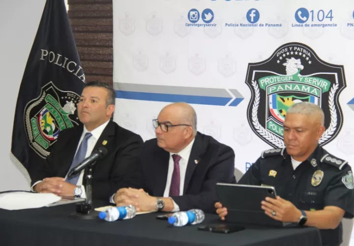 Conferencia de prensa de la Policía Nacional. Foto: Archivo. 