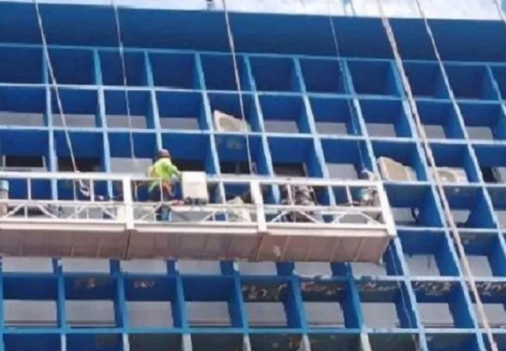  Los trabajos  de mejoras incluyen cambios de cielo raso, lámparas led y pintura interna. Foto: Diómedes Sánchez 