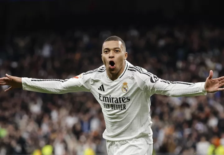 Carlo Ancelotti  destacó la buena racha de Kylian Mbappé. Foto: EFE
