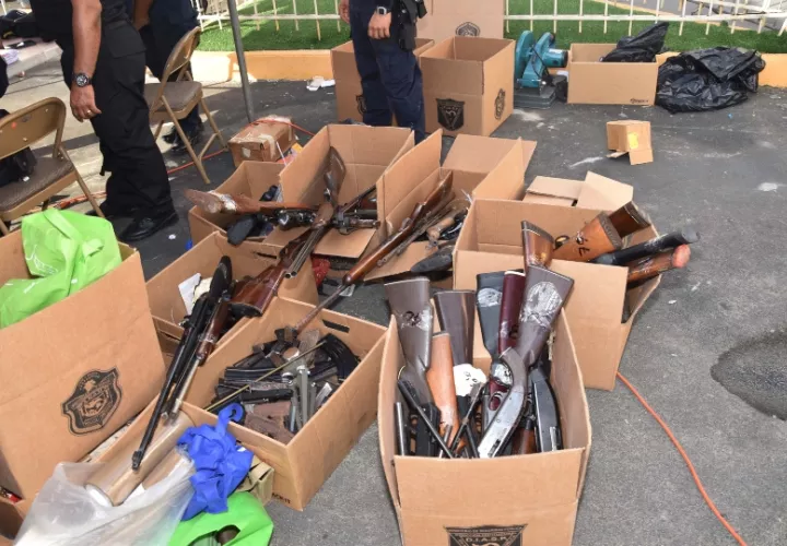 Destrucción de armas. Foto: Cortesía
