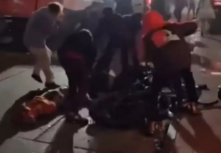 Diez personas murieron y al menos otras 35 han resultado heridas.