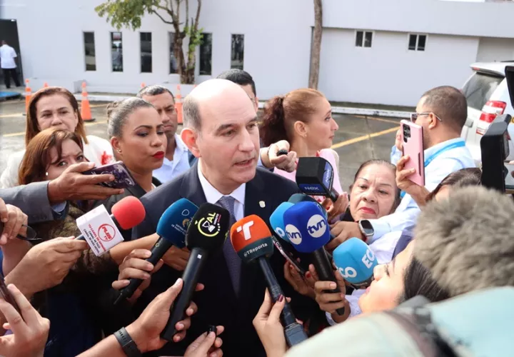 Felipe Chapman, ministro de Economía y Finanzas.