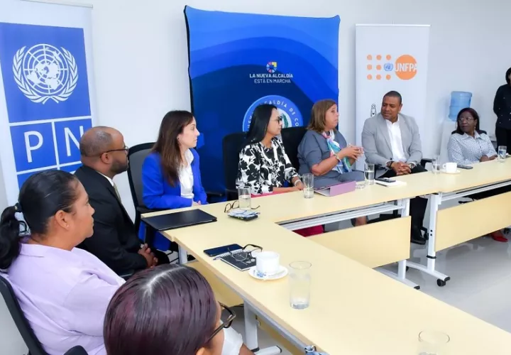 En los próximos tres meses, se llevará a cabo la revisión de las guías y protocolos de prevención de violencia existentes, con el objetivo de hacerlos más accesibles para docentes, estudiantes y familias a través de los promotores culturales de la alcaldía. Foto. Diómedes Sánchez