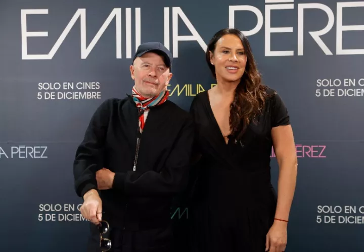 La cineasta Jacques Audiard y la actriz Karla Sofía Gascón. Foto: EFE / Zipi Aragón