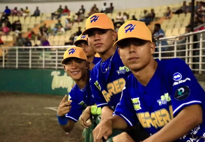 Jugadores de Herrera. Foto: Fedebeis