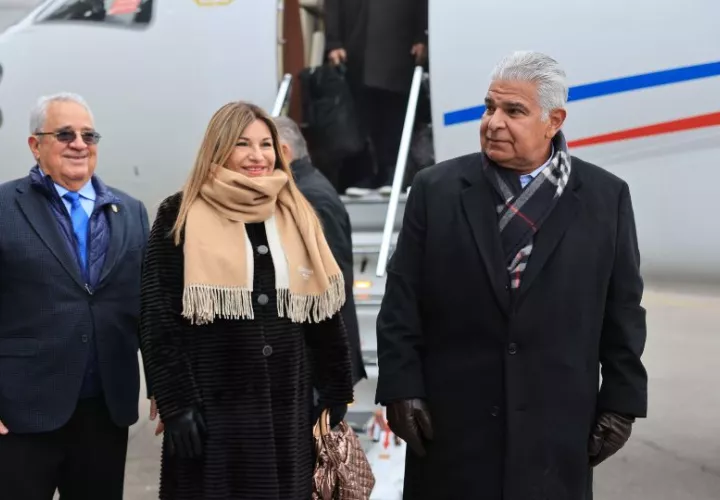 El presidente José Raúl Mulino llegó junto a la primera dama Maricel de Mulino. Foto: Cortesía