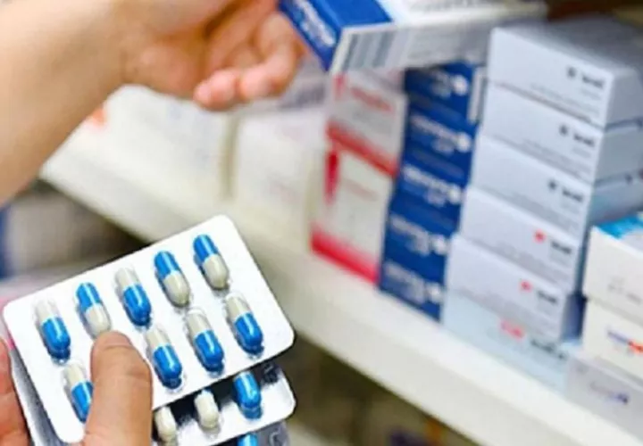 La Dirección Nacional de Farmacia y Drogas supervisa los procesos que aseguran la calidad de los medicamentos. Foto: Archivo