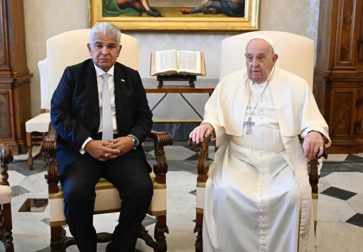 José Raúl Mulino, presidente de Panamá junto a el papa Francisco. Foto: Cortesía