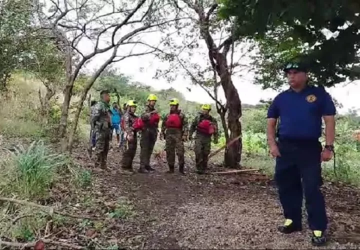 La guía turística, oriunda de la provincia de Coclé se encontraba en compañía de otras tres personas, las cuales lograron salir del agua cuando realizaban senderismo en el sitio. Foto. Eric Montenegro