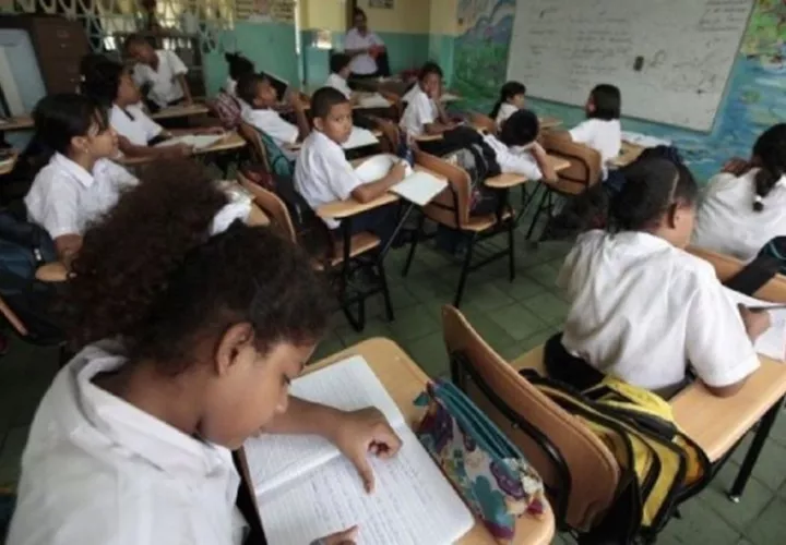 Los estudiantes deben mejorar en asignaturas que son la base de su conocimiento. Foto: Archivo