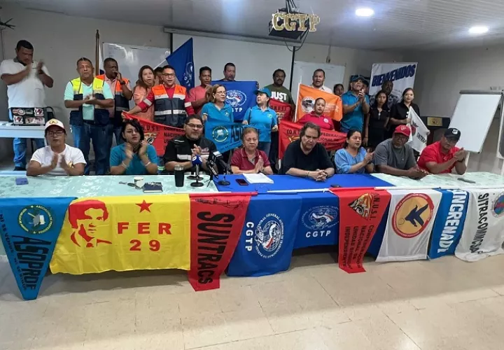 Dirigentes de las agrupaciones realizaron una conferencia de prensa este sábado. Foto: Cortesía Conusi