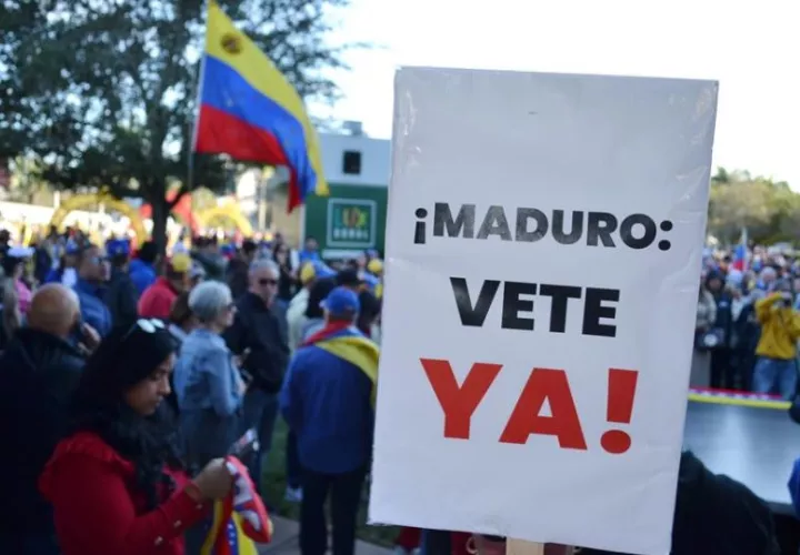 Manifestación de ciudadanos venezolanos. Foto: EFE