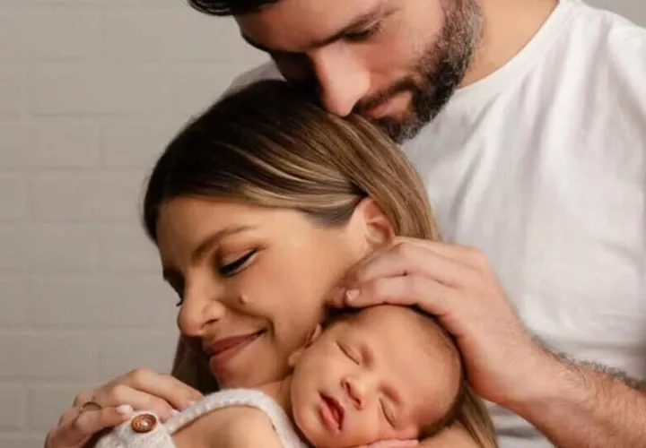 Amanda Díaz y su familia.