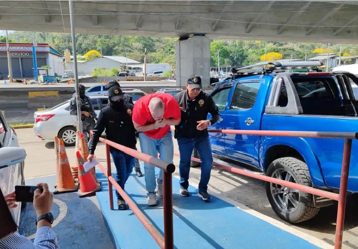 Julio Anel Bayo Solís, de 43 años,  es la primera persona detenida tras la desaparición de Dayra Caicedo, cuando llegaba a su casa en Vista Alegre, distrito de Arraiján. Foto. Eric  Montenegro