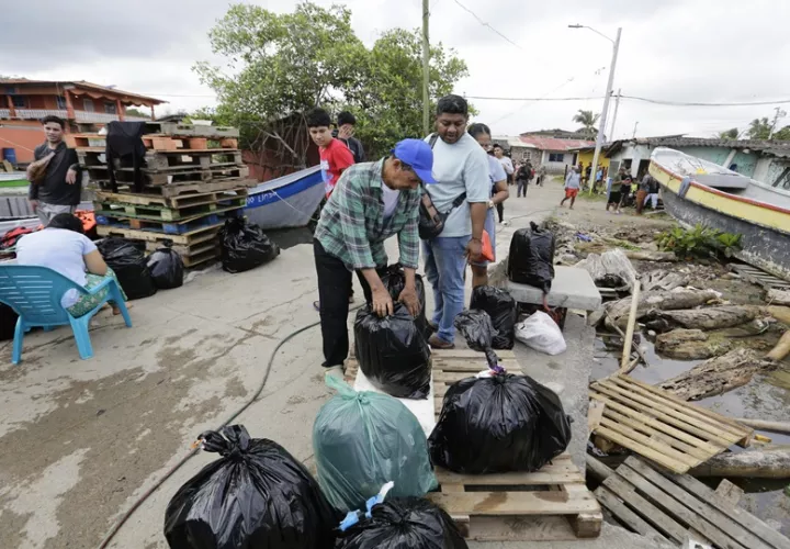 Migrantes regresan a sus países. Foto: EFE