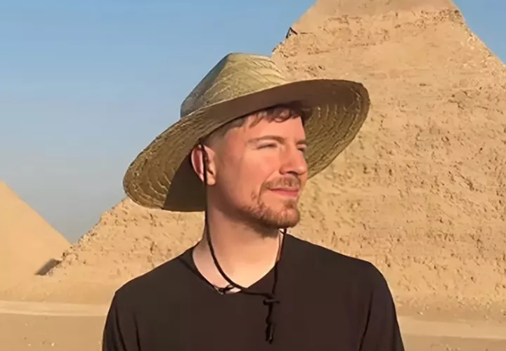Mr. Beast en las pirámides: lujo digital en un legado milenario.