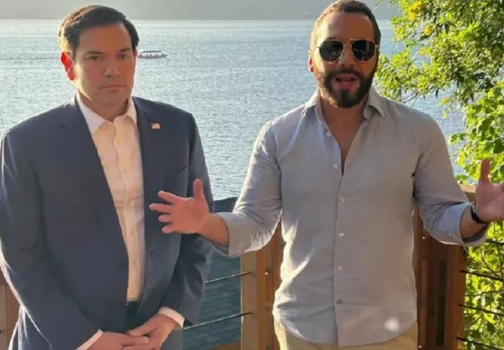 El secretario de Estado de los Estados Unidos, Marco Rubio, junto a Nayid Bukele, presidente de El Salvador. Foto: EFE