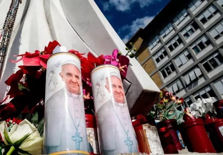 El hospital Gemelli de Roma, donde se encuentra ingresado el papa. Foto: EFE / EPA / Giuseppe Lami
