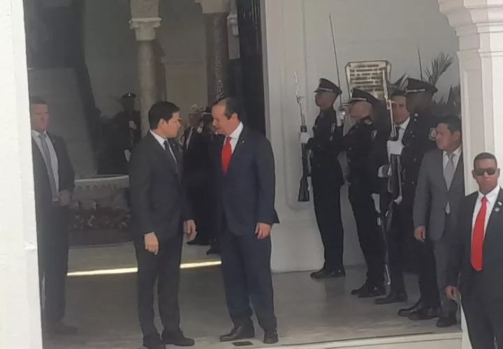 Marco Rubio, secretario de Estado de Estados Unidos se retira del Palacio de Las Garzas. Foto: Vivian Jiménez