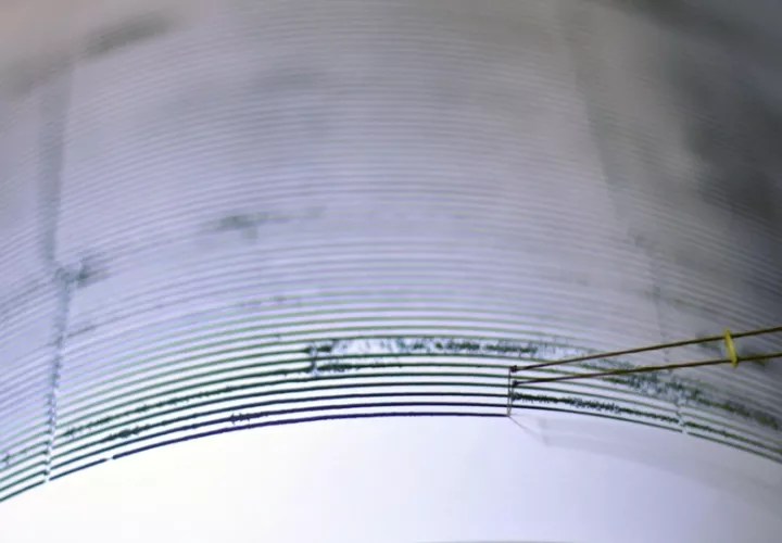 Detalle de un sismógrafo en una fotografía de archivo. Foto: EFE