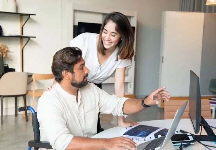 El 37% considera que esa relación afectó su reputación.  Pexels