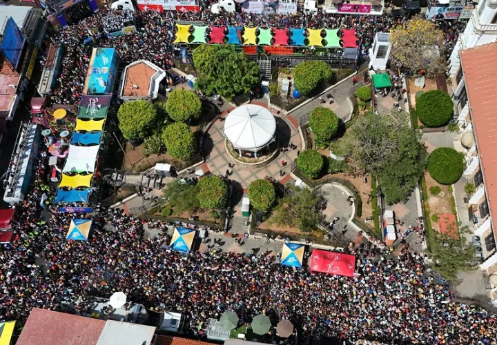 Durante los próximos días, se espera una gran afluencia de público que disfrutará de tunas, mojaderas, música y la alegría que caracteriza a estas festividades. Foto. Thays Dompinguez